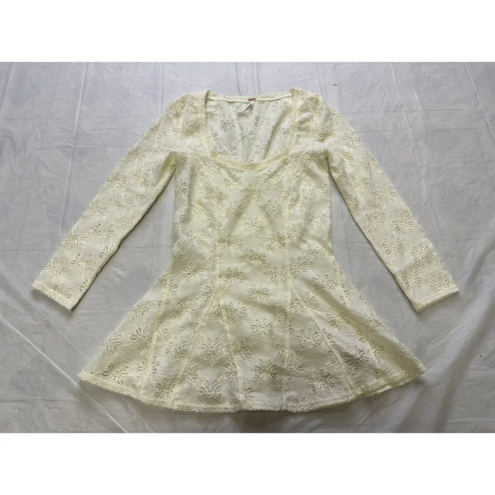 Free People Godet Cream Lace Floral Eyelet 3/4 Sleeve Peplum Tunic Top - XS